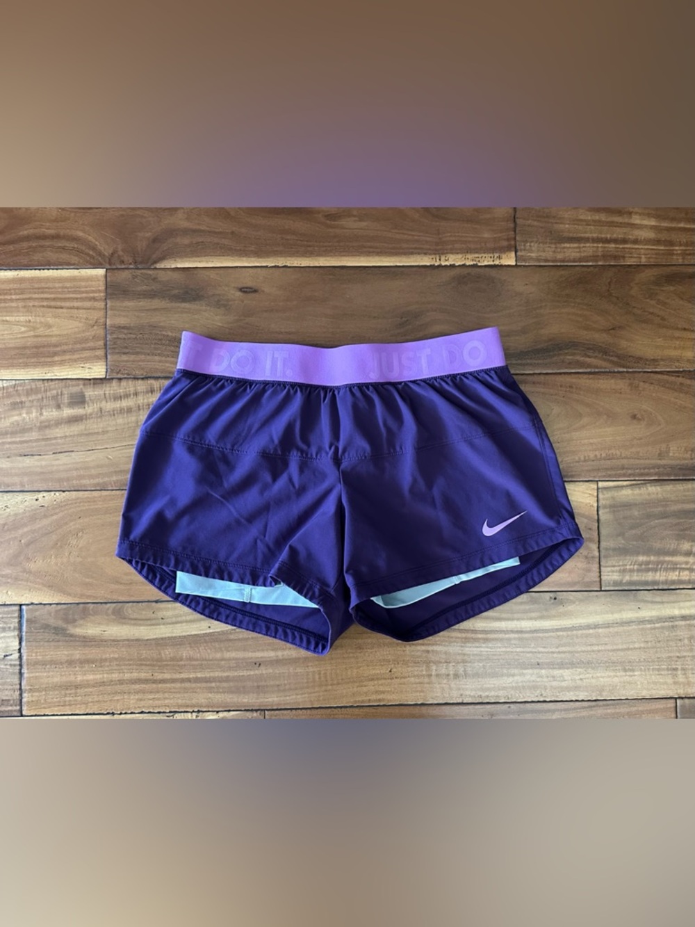 Nike Dri-FIT Purple Running Shorts Women’s Small Built In Liner